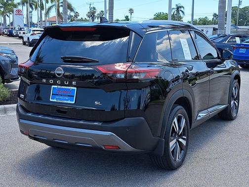 2023 Nissan Rogue SL