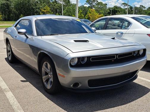 2016 Dodge Challenger SXT