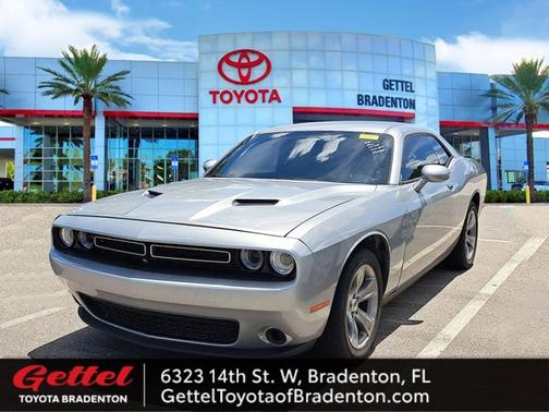 2016 Dodge Challenger SXT