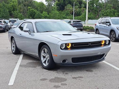 2016 Dodge Challenger SXT