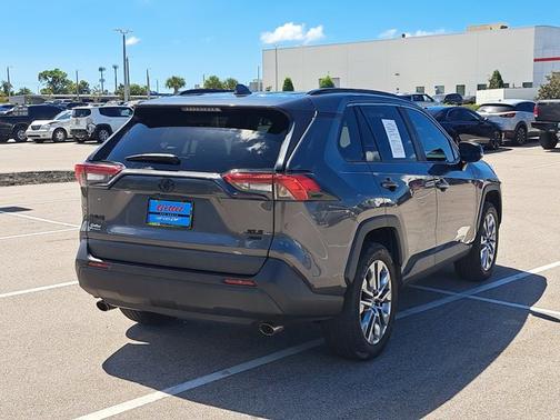2022 Toyota RAV4 XLE Premium