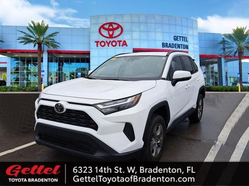 2022 Toyota RAV4 XLE