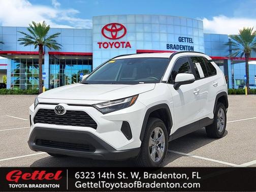 2022 Toyota RAV4 XLE
