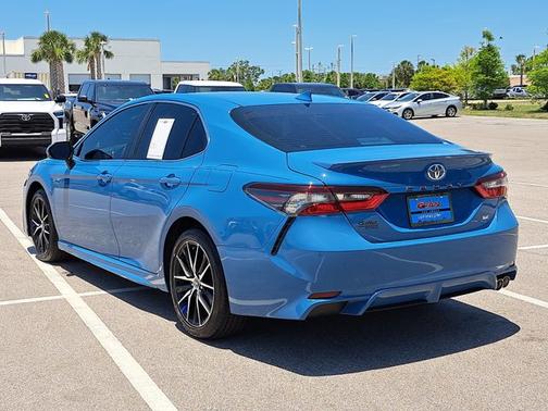 2024 Toyota Camry SE