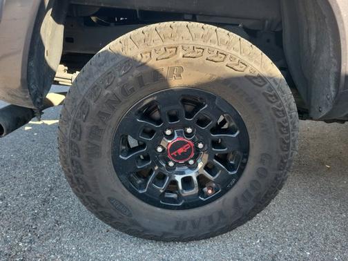 2022 Toyota Tacoma SR5