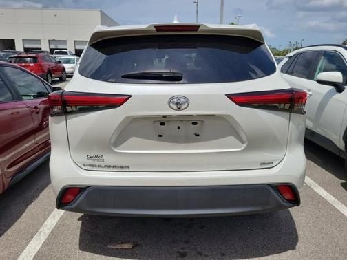2020 Toyota Highlander L