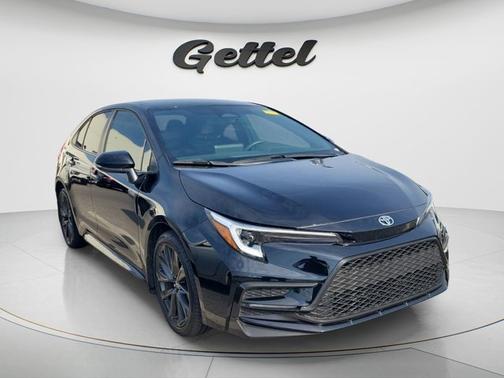 Midnight Black Metallic 2025 Toyota Corolla SE