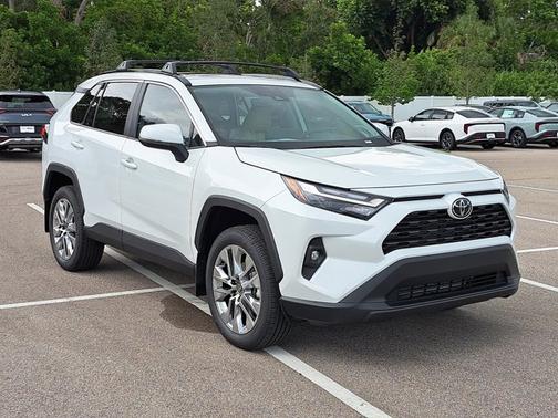 2025 Toyota RAV4 XLE Premium
