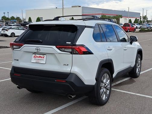2025 Toyota RAV4 XLE Premium