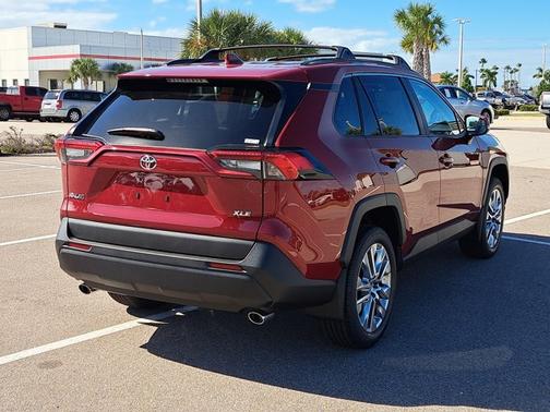 2025 Toyota RAV4 XLE Premium