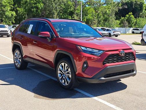 2022 Toyota RAV4 XLE Premium