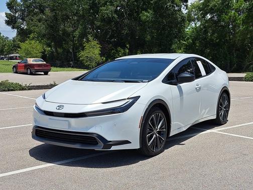 2024 Toyota Prius XLE