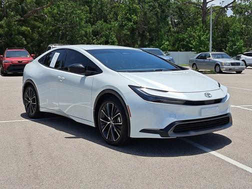 2024 Toyota Prius XLE
