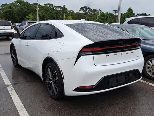 2024 Toyota Prius XLE