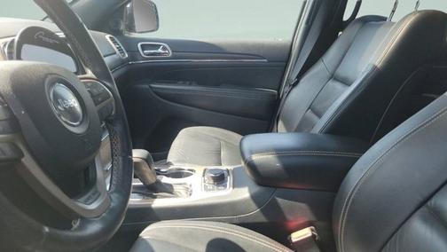 Velvet Red Pearlcoat 2017 Jeep Grand Cherokee Limited