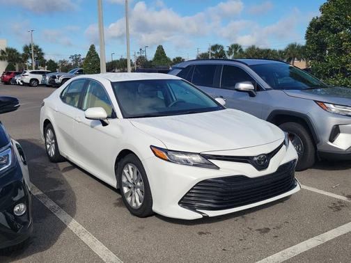 2020 Toyota Camry LE