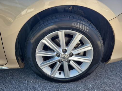 2012 Toyota Camry XLE