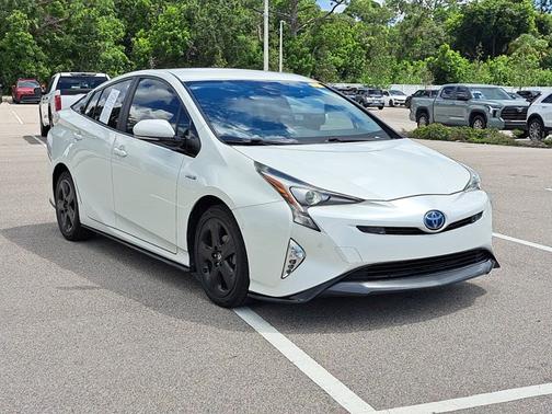 2017 Toyota Prius Four Touring