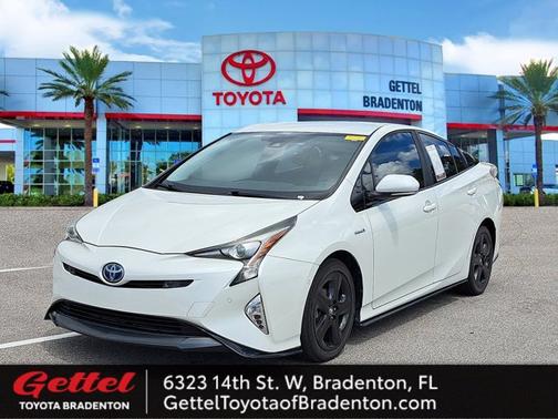 2017 Toyota Prius Four Touring