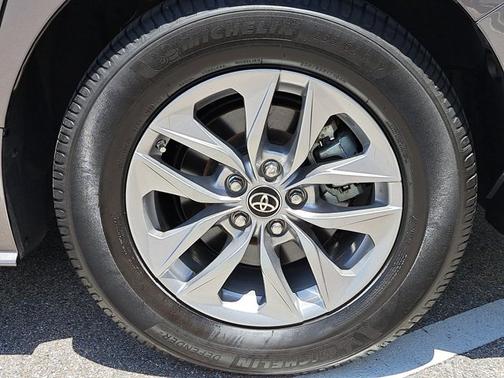 2022 Toyota Sienna XLE