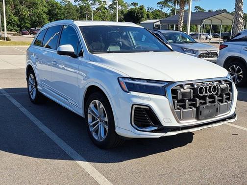 2025 Audi Q7 Premium Plus