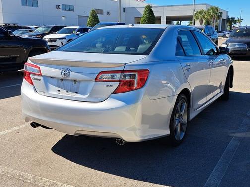 2014 Toyota Camry SE
