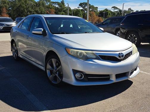 2014 Toyota Camry SE