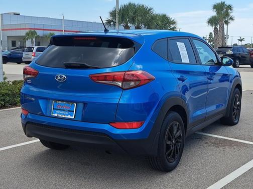 2018 Hyundai TUCSON SE