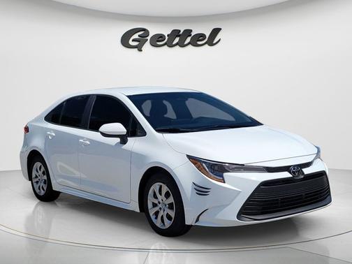 Ice Cap 2025 Toyota Corolla LE