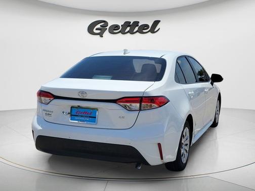 Ice Cap 2025 Toyota Corolla LE