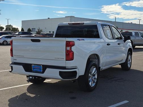 2025 Chevrolet Silverado 1500 Custom