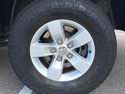 2019 RAM 1500 SLT