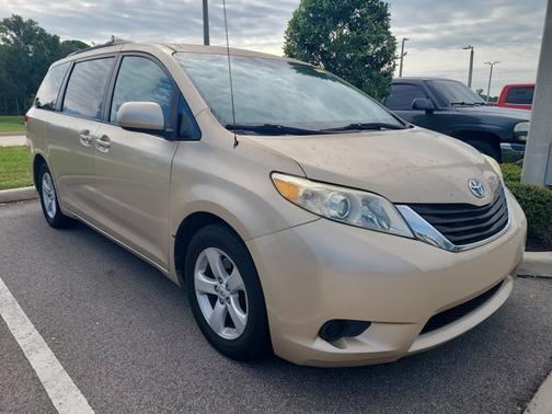 2012 Toyota Sienna LE