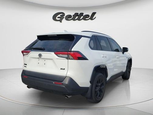 Super White 2021 Toyota RAV4 XLE