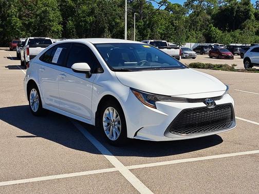 2022 Toyota Corolla LE