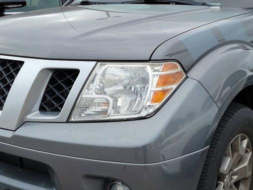 2021 Nissan Frontier SV