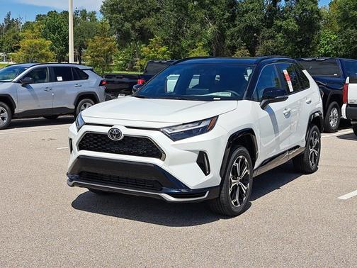 2025 Toyota RAV4 Plug-In Hybrid XSE