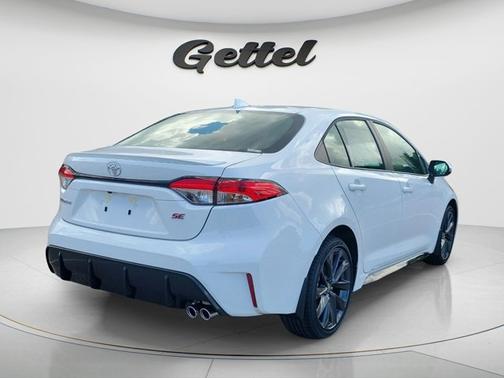 Ice Cap 2026 Toyota Corolla SE