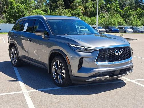 2022 INFINITI QX60 LUXE