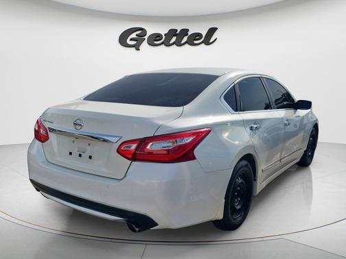 Pearl White 2016 Nissan Altima 2.5 S