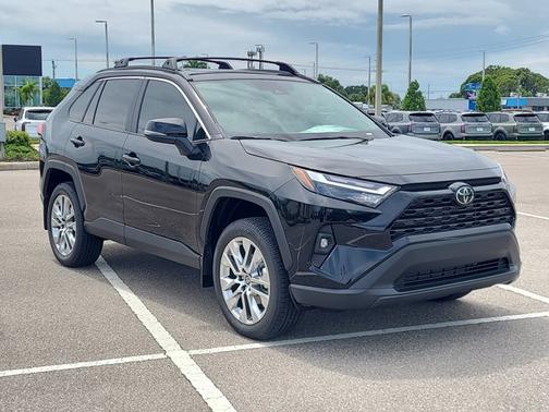 2025 Toyota RAV4 XLE Premium