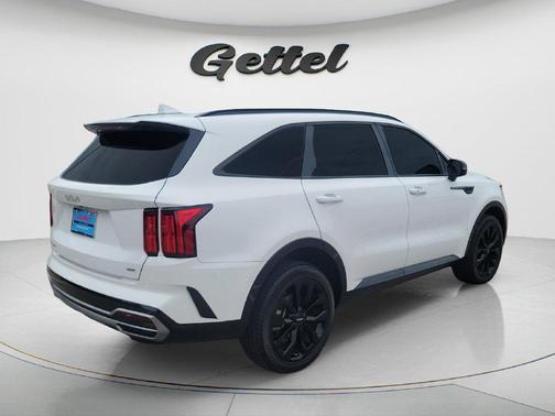 Glacial White Pearl 2023 Kia Sorento SX