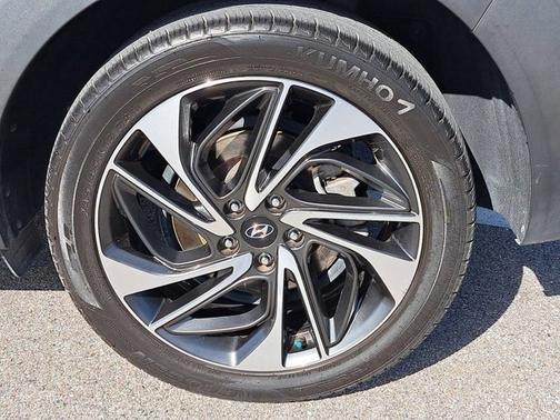 2020 Hyundai TUCSON Sport