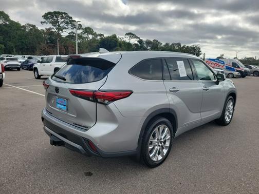 2022 Toyota Highlander Limited