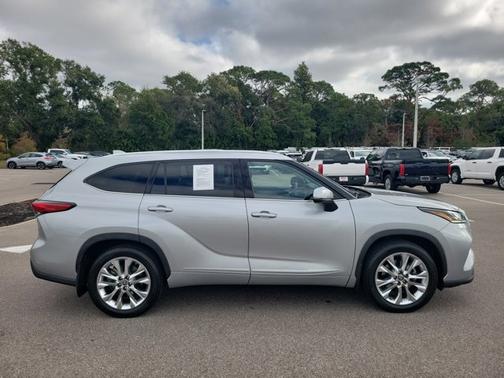 2022 Toyota Highlander Limited