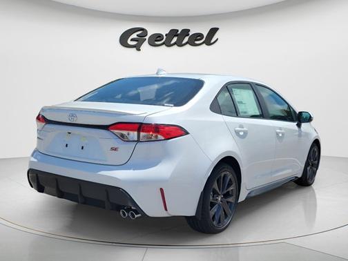 Wind Chill Pearl 2026 Toyota Corolla SE
