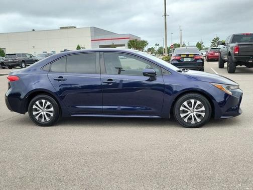 2022 Toyota Corolla Hybrid Hybrid LE