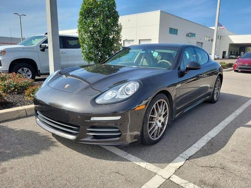 2014 Porsche Panamera 4