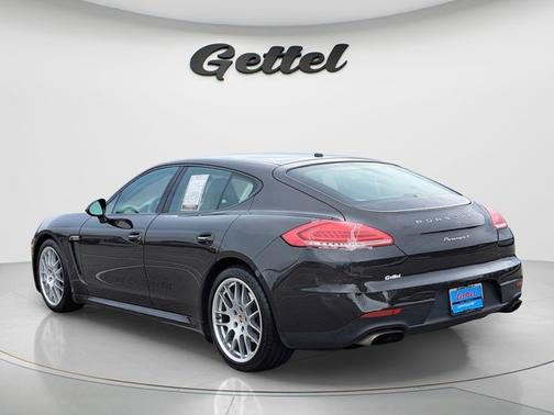2014 Porsche Panamera 4
