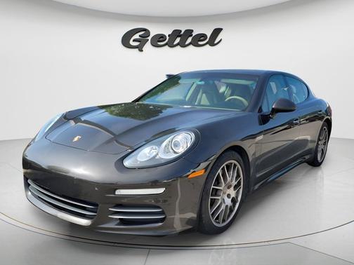 2014 Porsche Panamera 4